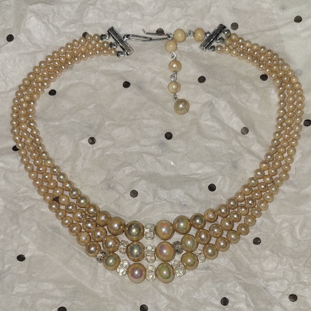 Vintage Faux Tri Strand Pearl Necklace (1940's)